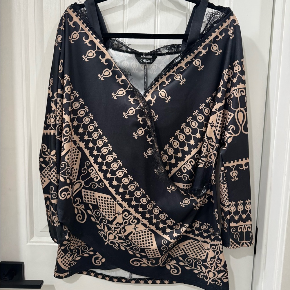 Chic Black And Aztec Patterned Cold Shoulder - image 1